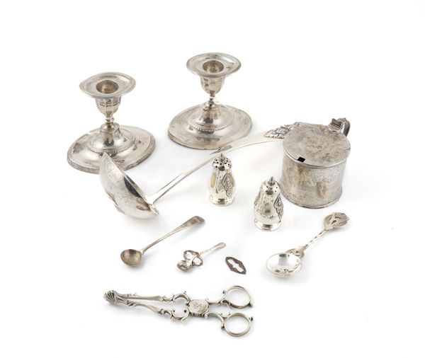 A GROUP OF SILVER AND FOREIGN WARES (12)