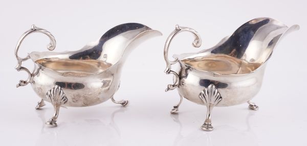 A PAIR OF SILVER SAUCEBOATS (2)