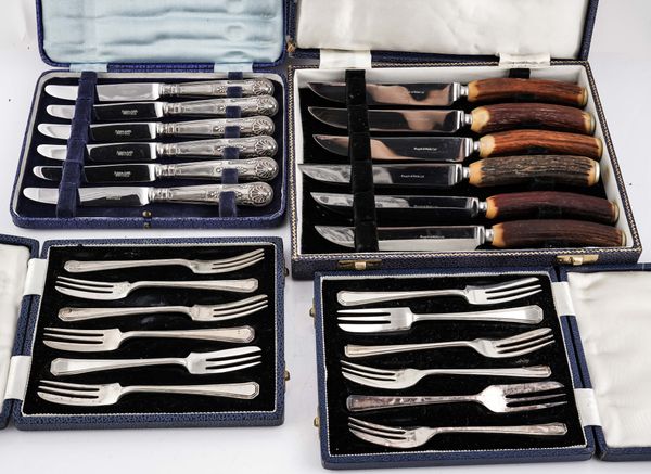 EIGHT SILVER PASTRY FORKS AND FURTHER FLATWARE (4 CASES))