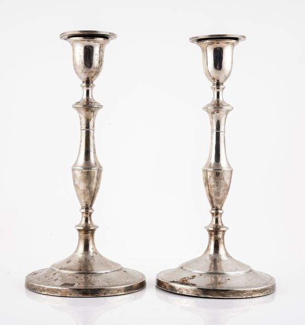 A PAIR OF GEORGE III SILVER TABLE CANDLESTICKS