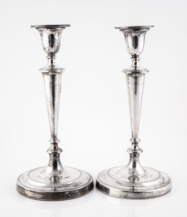 A PAIR OF DINING TABLE SILVER CANDLESTICKS (2)