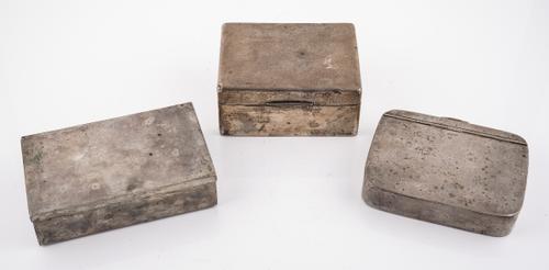 A VICTORIAN SILVER BOX AND TWO FURTHER BOXES (3)