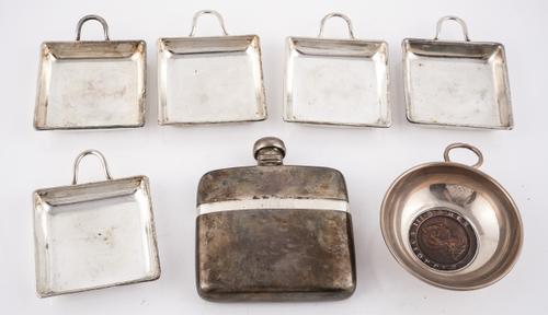 A VICTORIAN SILVER RECTANGULAR SPIRIT FLASK AND SIX FURTHER ITEMS (7)