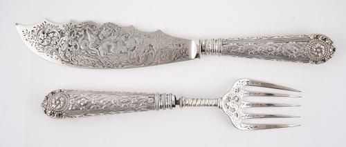 A PAIR OF VICTORIAN SILVER FISH SERVERS