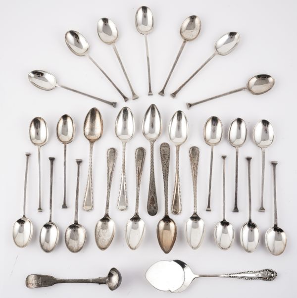 FOUR SETS OF SIX SILVER TEASPOONS AND FOUR FURTHER ITEMS (28)