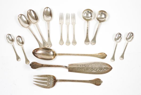 A GROUP OF BRITANNIA STANDARD SILVER TREFID END RAT TAIL PATTERN TABLE FLATWARE (183)