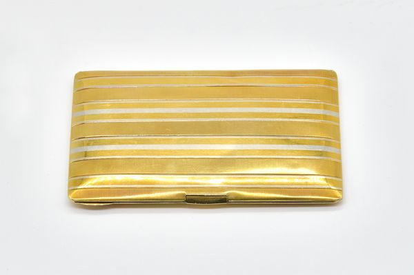 A GOLD AND PLATINUM RECTANGULAR CIGARETTE CASE