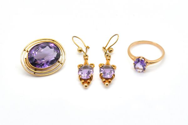 A COLLECTION OF AMETHYST JEWELLERY (3)