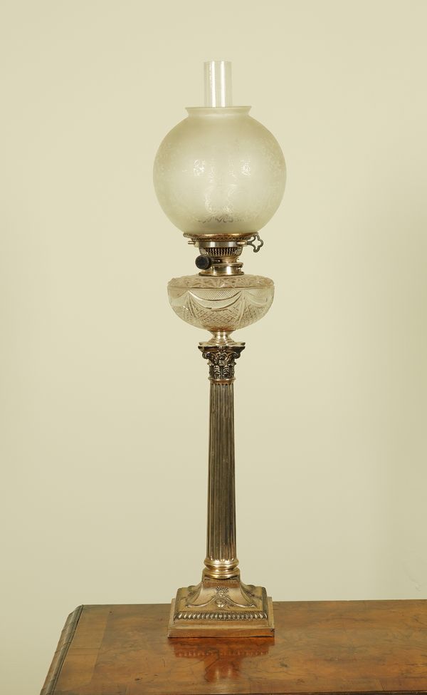 GIBSON & CO. LTD, BELFAST: A NORTHERN IRISH SILVER PLATED CORINTHIAN COLUMN TABLE LAMP