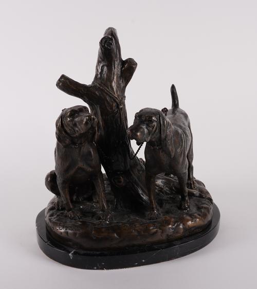 GRACE MOTT JOHNSON (AMERICAN 1882-1967): BRONZE FIGURAL GROUP OF HOUNDS