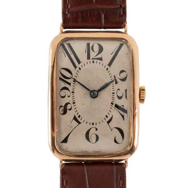 A 1925 9CT GOLD RECTANGULAR CYMA MOVEMENT WRISTWATCH