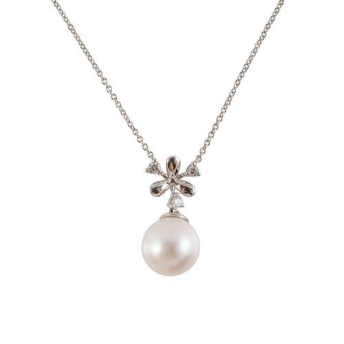 A PEARL AND DIAMOND NECKLACE
