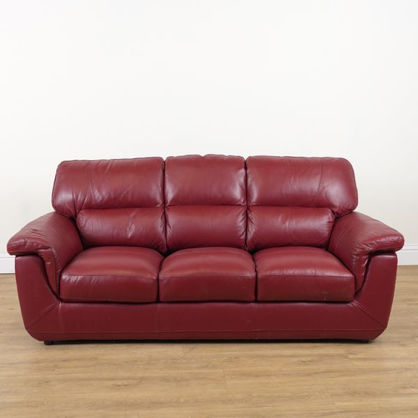 A 20TH RED LEATHER UPHOLSTERED FIVE PIECE SUITE (5)