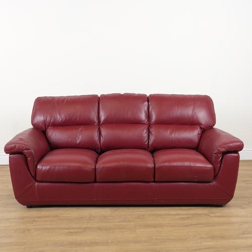 A 20TH RED LEATHER UPHOLSTERED FIVE PIECE SUITE (5)