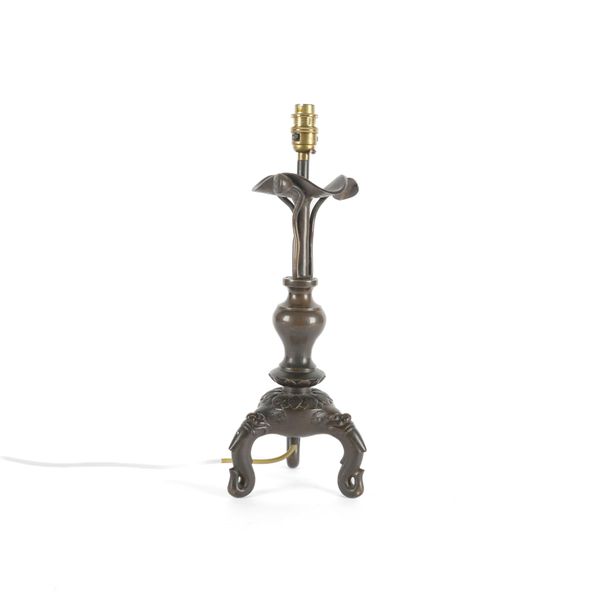 AN ASIAN PATINATED BRONZE TABLE LAMP