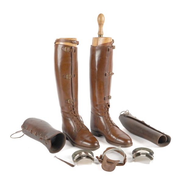 A PAIR OF OFFICER'S LEATHER RIDING BOOTS AND ACCESSORIES (13)