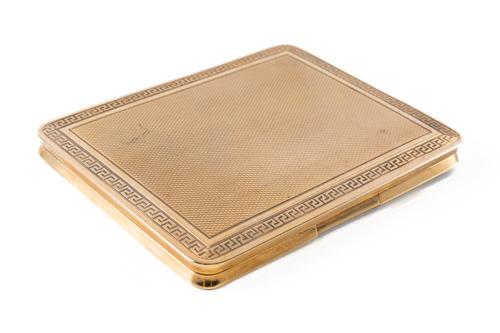 A 9CT GOLD RECTANGULAR CIGARETTE CASE