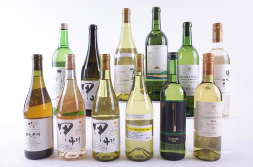 TWELVE BOTTLES JAPANESE WHITE WINE