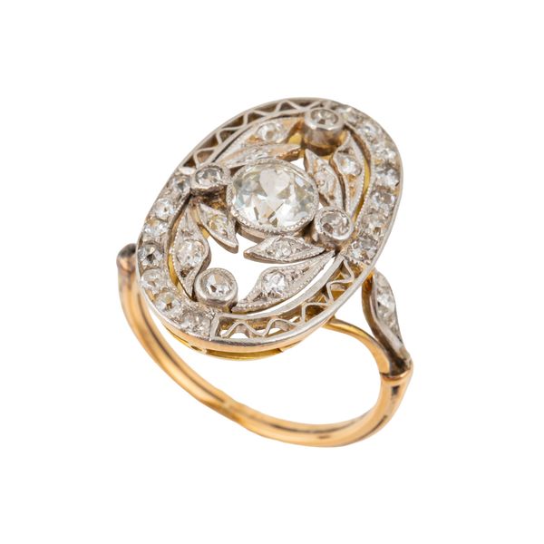 AN EDWARDIAN DIAMOND RING (2)