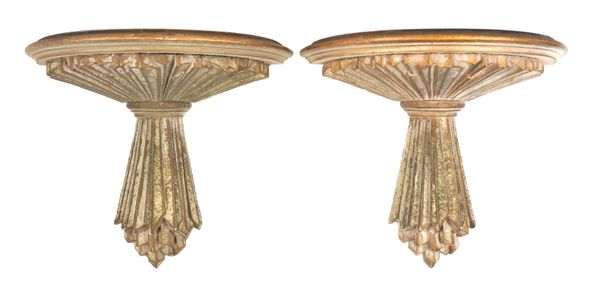 A PAIR OF ART DECO GILTWOOD WALL BRACKETS (2)