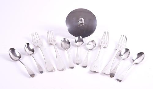 SEVEN SILVER TEASPOONS, FOUR SILVER FORKS AND ONE SILVER LID (11)