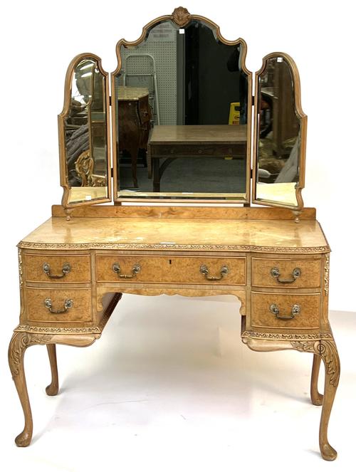 A MID-20TH CENTURY BLEACHED WALNUT DRESSING TABLE (2)