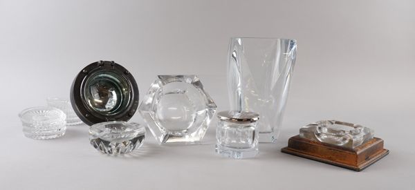 A COLLECTION OF DESIGNER GLASS ACCESSORIES INCLUDING HERMES AND ASPREY (18)