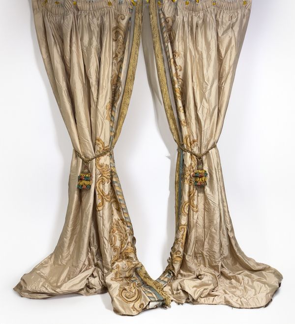 TWO PAIRS AND A SINGLE GOLD SILK LINED AND INTERLINED CURTAINS WITH CLASSICAL ACANTHUS DECORATION (14)