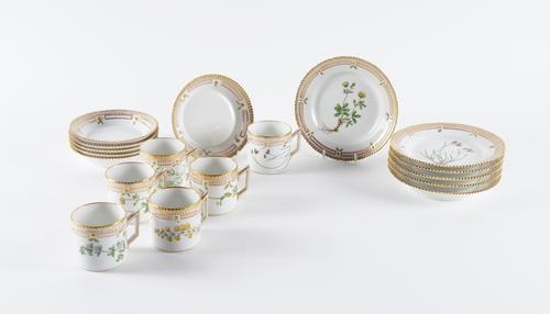 SIX ROYAL COPENHAGEN FLORA DANICA COFFEE CUPS, SAUCERS AND SIDE PLATES (18)