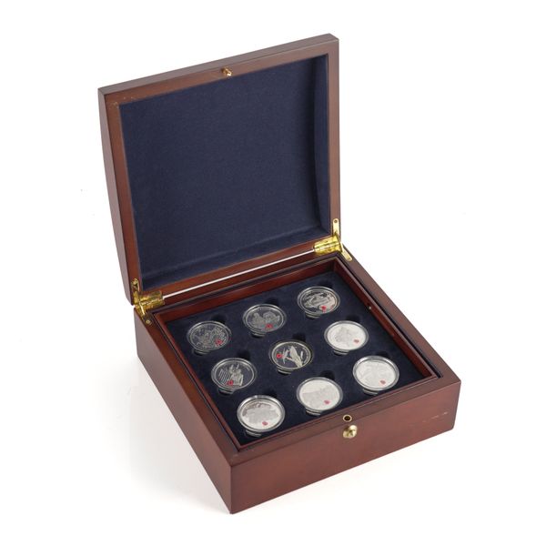 A ROUTE TO VICTORY EIGHTEEN COIN SILVER PROOF SET OF FIVE POUNDS CROWNS