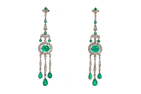 A PAIR OF EMERALD AND DIAMOND DROP EARRINGS