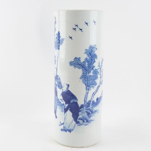 A TALL CHINESE BLUE AND WHITE CYLINDRICAL SLEEVE VASE