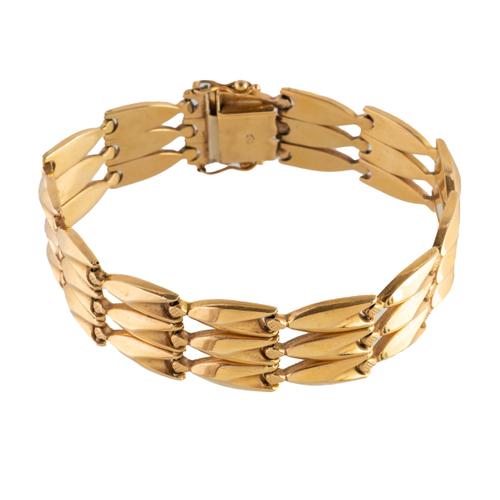 A FANCY LINK GOLD BRACELET (2)
