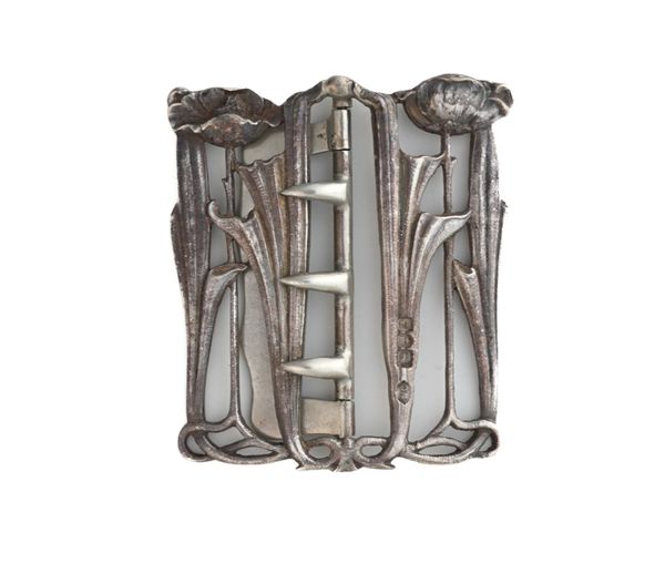 AN ART NOUVEAU SILVER SHAPED RECTANGULAR WAISTBELT BUCKLE