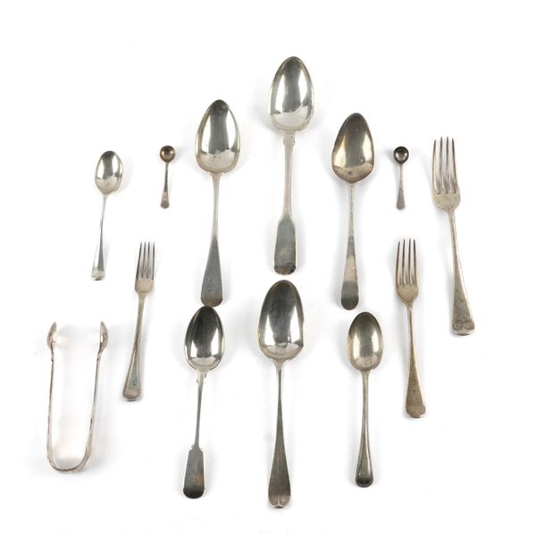 A GROUP OF SILVER FLATWARE (13)