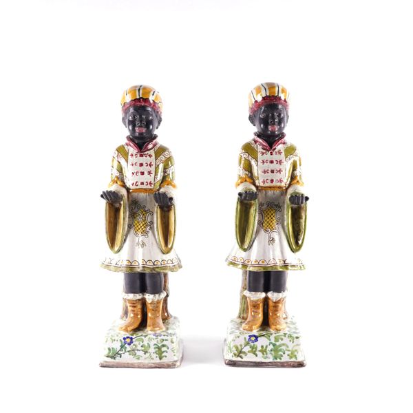 A PAIR OF ITALIAN FAIENCE POTTERY FIGURES (2)