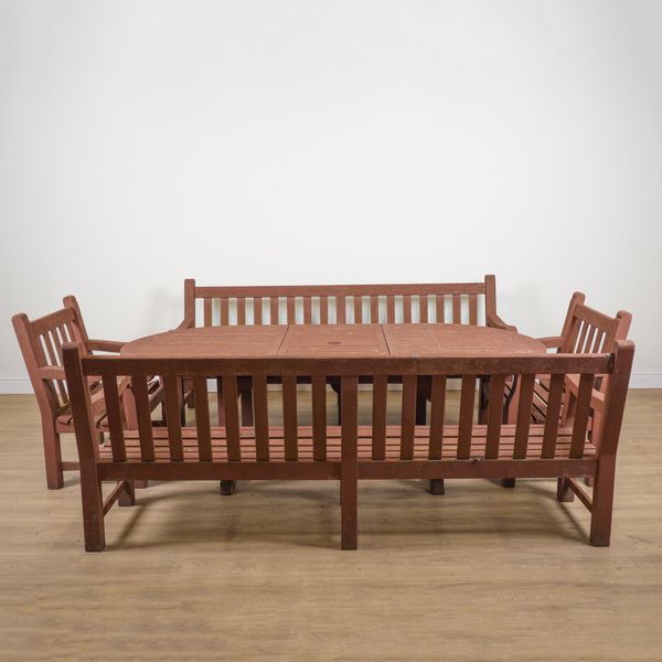 LISTER; A HARDWOOD PATIO SET (5)