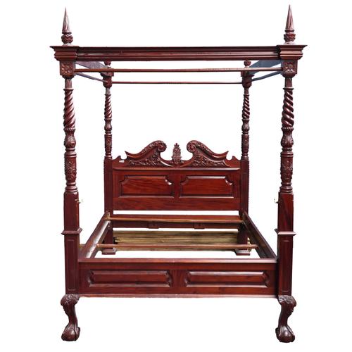 A MODERN HARDWOOD FOUR POSTER BED
