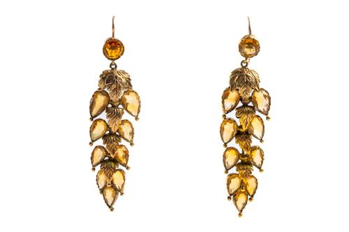 A PAIR OF VICTORIAN VINE CITRINE DROP EARRINGS