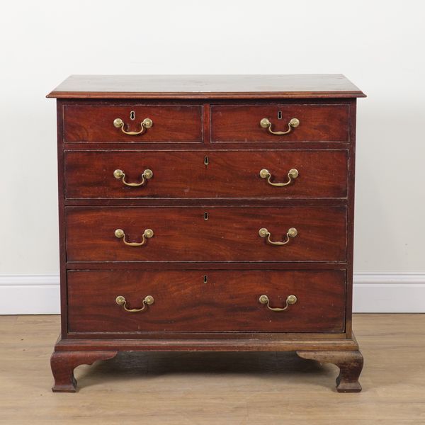A MID 18TH CENTURY MAHOGANY CHEST OF DRAWERS