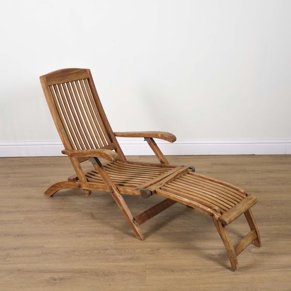 A SLATTED HARDWOOD RECLINING STEAMER CHAIR
