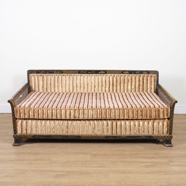 AN EDWARDIAN CHINOISERIE DECORATED LOW SOFA