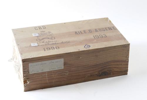 A BOTTLE OF 1990 CHATEAU MOUTON ROTHSCHILD AND A BOTTLE OF 1993 AILE D'ARGENT (2)