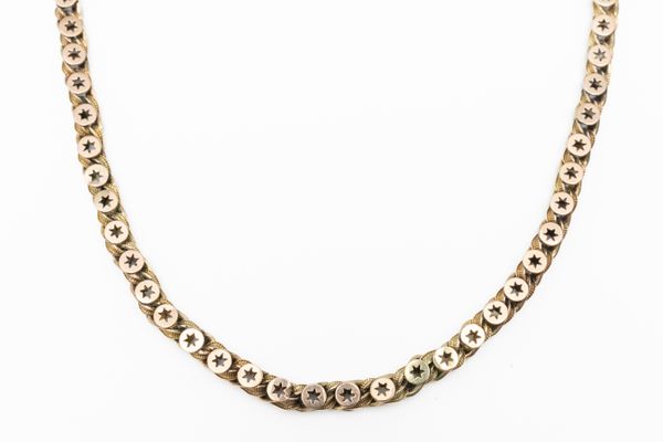 A VICTORIAN GOLD LONG CHAIN