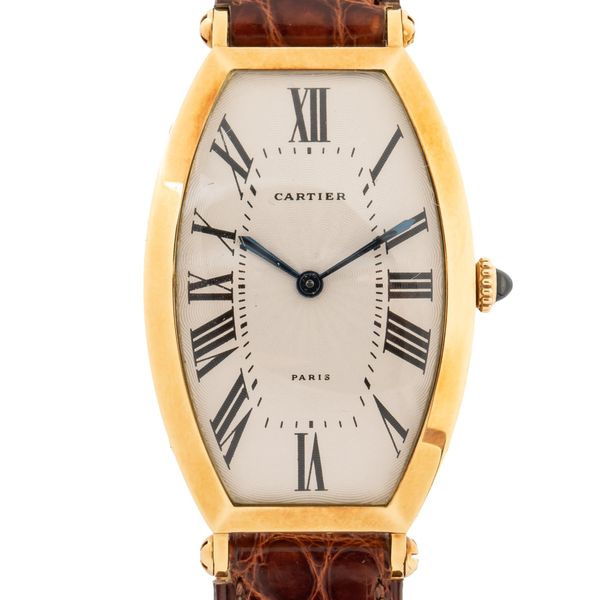 A CARTIER TONNEAU PARIS 18CT GOLD WATCH