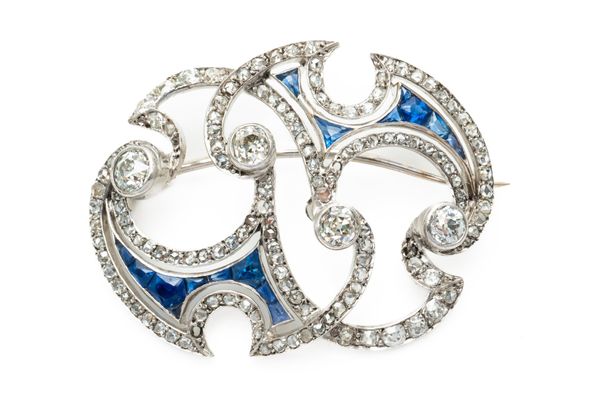 A SAPPHIRE AND DIAMOND BROOCH