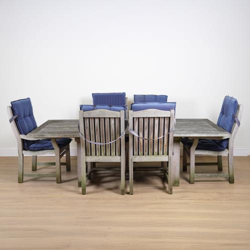 A MODERN HARDWOOD EXTENDING RECTANGULAR GARDEN TABLE (7)