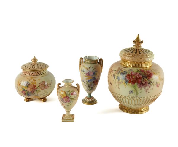 A GROUP OF ROYAL WORCESTER BLUSH IVORY PORCELAINS ( 9)