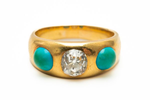 A TURQUOISE AND DIAMOND RING (2)