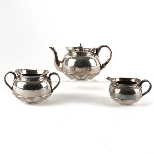 A VICTORIAN SILVER THREE PEICE TEA SET (3)